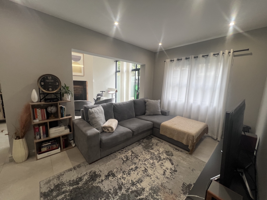 To Let 4 Bedroom Property for Rent in Royal Ascot Western Cape